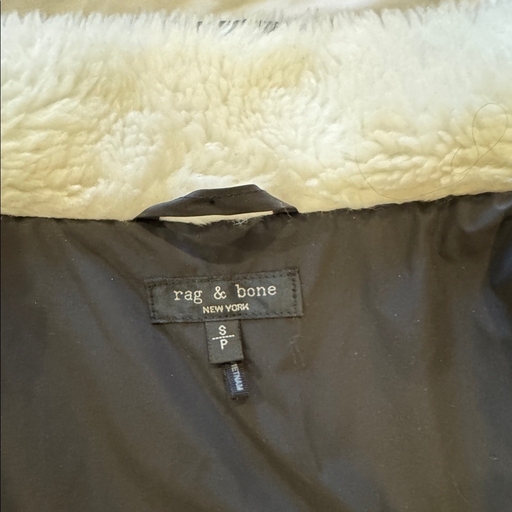 rag & bone Black Quilted Puffer Jacket with White Faux Fur Collar - Picture 2 of 16
